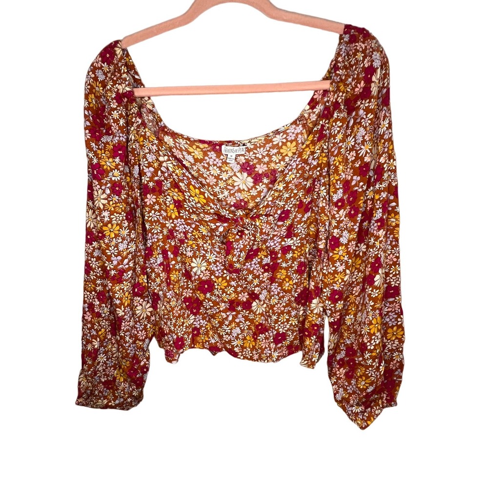 Patrons of Peace Top, Medium, NWOT, front tie, can be worn off shoulder